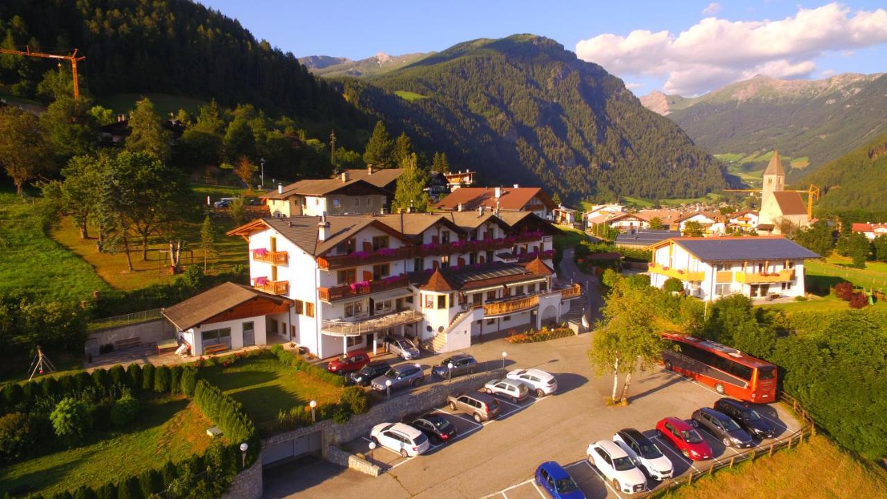 Hotel Sonnenheim Sterzing Buitenkant foto